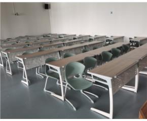 郑州某实验学校采购学生桌椅